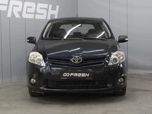 Хетчбэк Toyota Auris 2012 года, 1099000 рублей, Омск