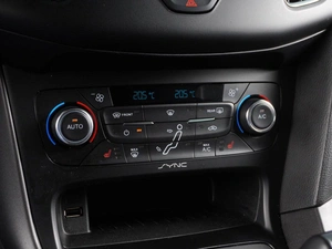 Седан Ford Focus 2018 года, 1350000 рублей, Минеральные Воды