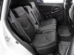 Внедорожник Toyota RAV4 2010 года, 1179000 рублей, Тюмень