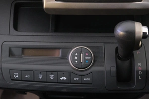 Минивэн Honda Freed 2011 года, 1289000 рублей, Омск