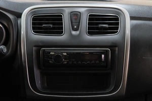 Седан Renault Logan 2020 года, 739000 рублей, Омск