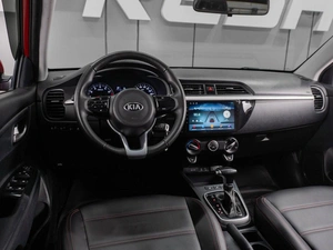 Хетчбэк Kia Rio X-Line 2019 года, 1429000 рублей, Тюмень