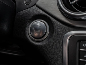 Внедорожник Mercedes-benz GLA-класс 2018 года, 2750000 рублей, Краснодар