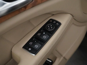 Седан Mercedes-benz CLS-класс 2012 года, 2777077 рублей, Москва