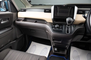Минивэн Honda Freed 2018 года, 1639000 рублей, Оренбург