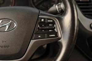 Седан Hyundai Solaris 2018 года, 939000 рублей, Челябинск