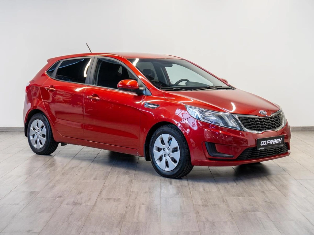Хетчбэк Kia Rio 2012 года, 729000 рублей, Саратов