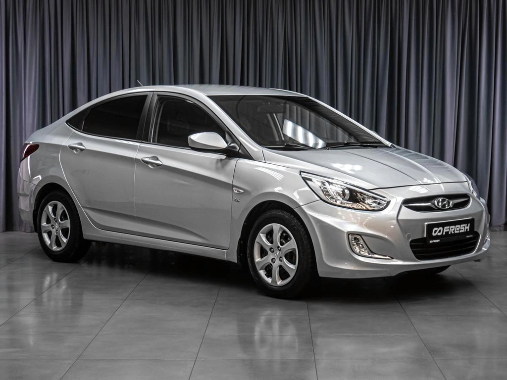 Седан Hyundai Solaris 2013 года, 949000 рублей, Тюмень