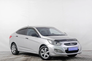 Седан Hyundai Solaris 2011 года, 749000 рублей, Кемерово