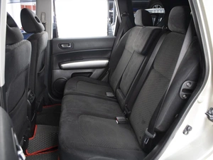 Внедорожник Nissan X-Trail 2011 года, 1275000 рублей, Омск