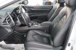 Седан Toyota Camry 2018 года, 2999000 рублей, Омск