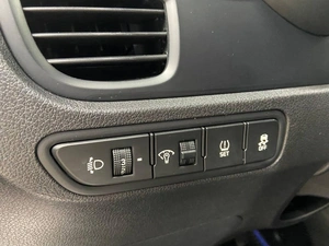 Седан Kia Rio 2018 года, 1355000 рублей, Красноярск