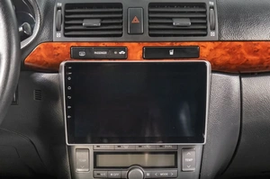 Седан Toyota Avensis 2005 года, 949000 рублей, Томск