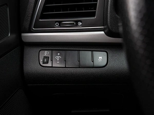 Седан Hyundai Elantra 2016 года, 1345000 рублей, Краснодар