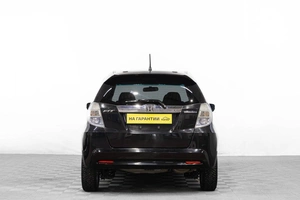 Хетчбэк Honda Fit 2011 года, 759000 рублей, Барнаул