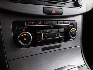 Седан Volkswagen Passat 2011 года, 1199000 рублей, Воронеж