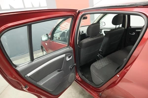 Хэтчбек Renault Sandero 2011 года, 630000 рублей, Курск
