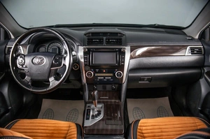Седан Toyota Camry 2014 года, 1669000 рублей, Пермь