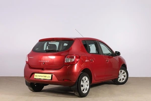 Хетчбэк Renault Sandero 2015 года, 779000 рублей, Новосибирск