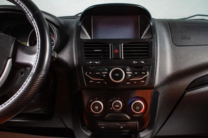Хетчбэк ВАЗ (LADA) Kalina 2013 года, 579000 рублей, Сургут