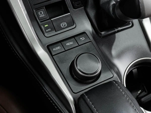 Внедорожник Lexus NX 2015 года, 2700000 рублей, Тюмень