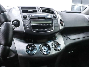 Внедорожник Toyota RAV4 2011 года, 1750000 рублей, Красноярск