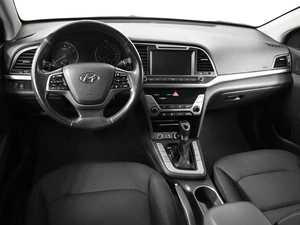 Седан Hyundai Elantra 2017 года, 1399900 рублей, Казань