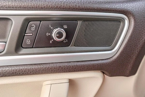 Внедорожник Volkswagen Touareg 2011 года, 1459000 рублей, Челябинск