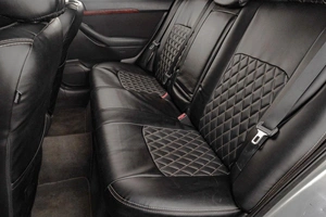 Седан Toyota Avensis 2004 года, 769000 рублей, Челябинск