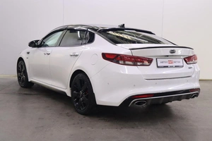 Седан Kia Optima 2018 года, 2080000 рублей, Брянск
