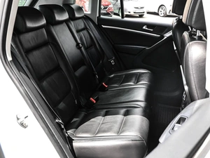 Внедорожник Volkswagen Tiguan 2011 года, 1699000 рублей, Кирилловка