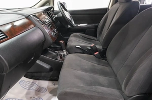 Седан Nissan Tiida Latio 2004 года, 499000 рублей, Новокузнецк