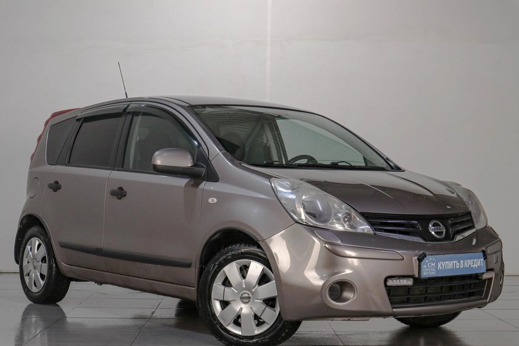 Хетчбэк Nissan Note 2011 года, 699000 рублей, Челябинск