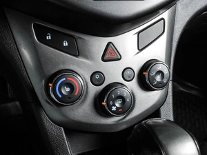 Седан Chevrolet Aveo 2012 года, 575000 рублей, Воронеж