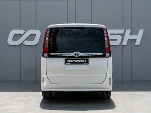 Минивэн Toyota Esquire 2016 года, 1890000 рублей, Краснодар