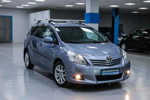 Минивэн Toyota Verso 2010 года, 1188000 рублей, Солонцы