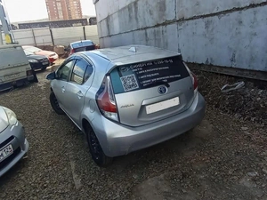 Хетчбэк Toyota Aqua 2015 года, 1093200 рублей, Красноярск