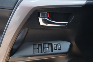 Внедорожник Toyota RAV4 2018 года, 2599000 рублей, Омск