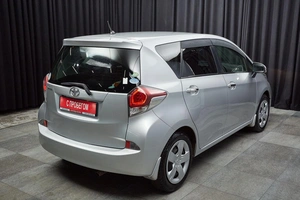 Хетчбэк Toyota Ractis 2014 года, 999000 рублей, Красноярск