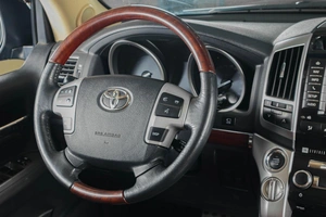 Внедорожник Toyota Land Cruiser 2014 года, 4599000 рублей, Тюмень