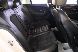 Седан Volkswagen Passat CC 2013 года, 1329000 рублей, Омск