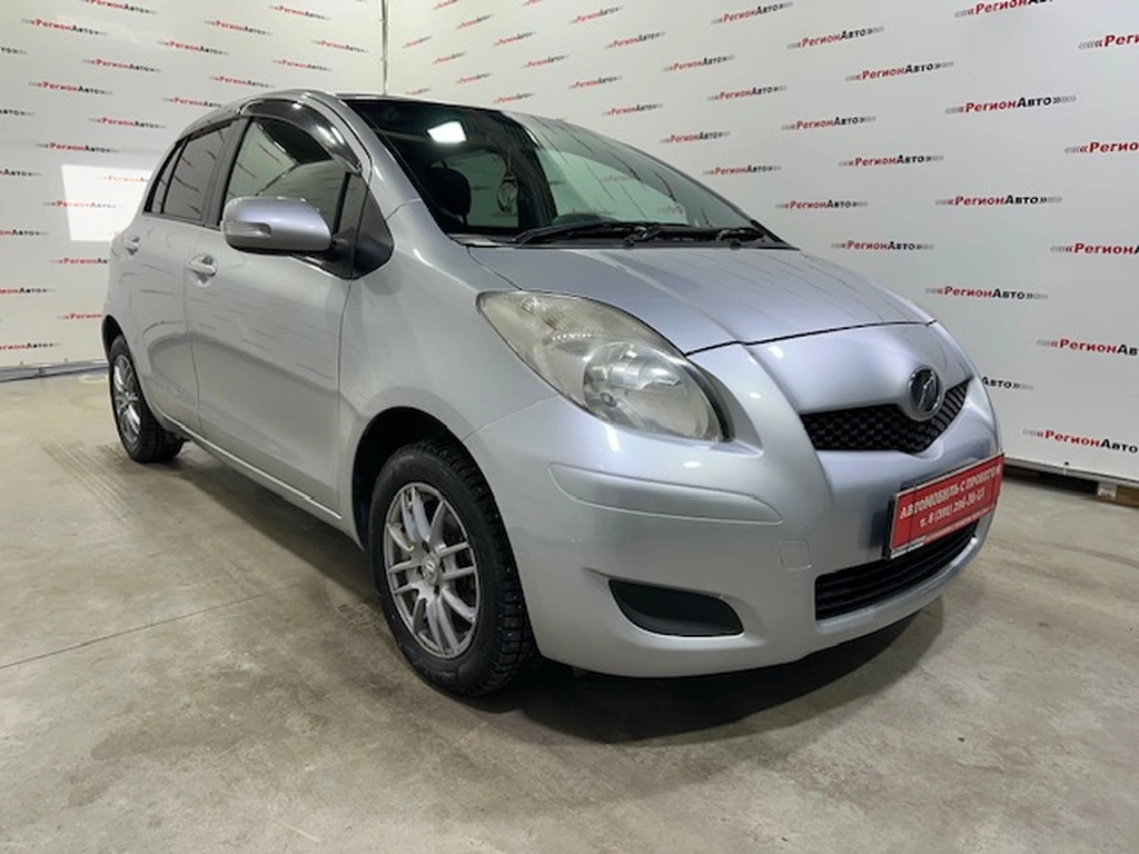 Хетчбэк Toyota Vitz 2009 года, 595000 рублей, Красноярск