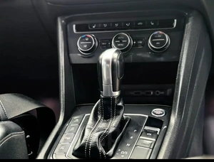 Внедорожник Volkswagen Tiguan 2018 года, 2380000 рублей, Красноярск