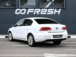 Седан Volkswagen Passat 2012 года, 999000 рублей, Кирилловка