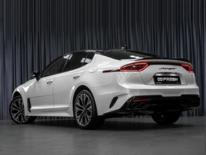 Лифтбек Kia Stinger 2018 года, 2999000 рублей, Тюмень