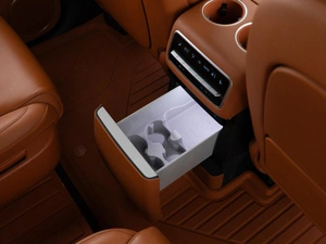 Внедорожник Li Auto L9 2023 года, 5657077 рублей, Москва