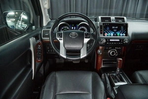 Внедорожник Toyota Land Cruiser Prado 2017 года, 4099000 рублей, Красноярск
