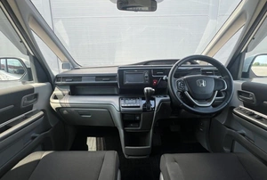 Минивэн Honda Stepwgn 2018 года, 1890000 рублей, Солонцы