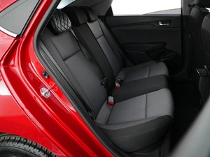 Седан Hyundai Solaris 2021 года, 1694444 рублей, Москва