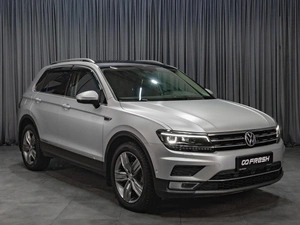 Внедорожник Volkswagen Tiguan 2017 года, 2849000 рублей, Тюмень